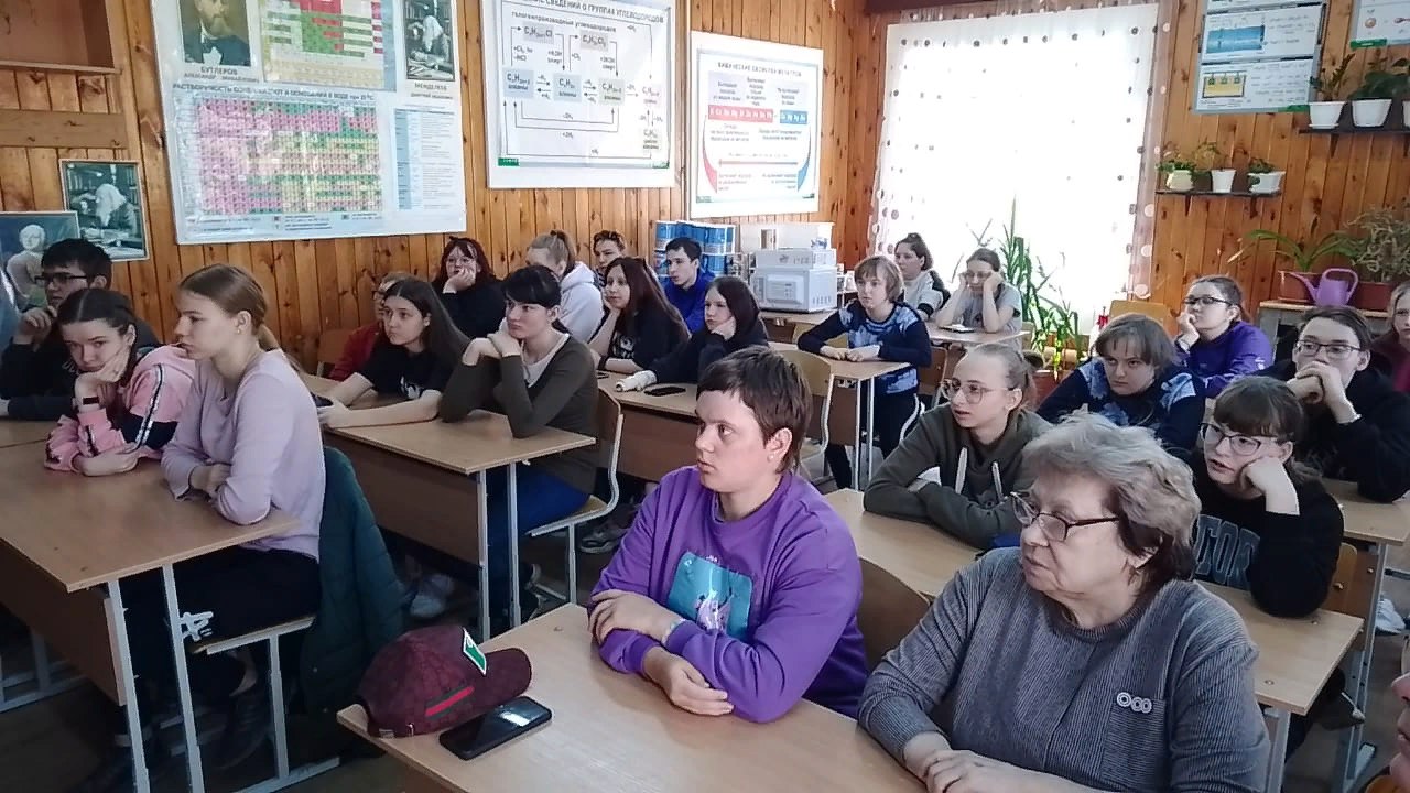 Профилактическая беседа с инспектором ПДН