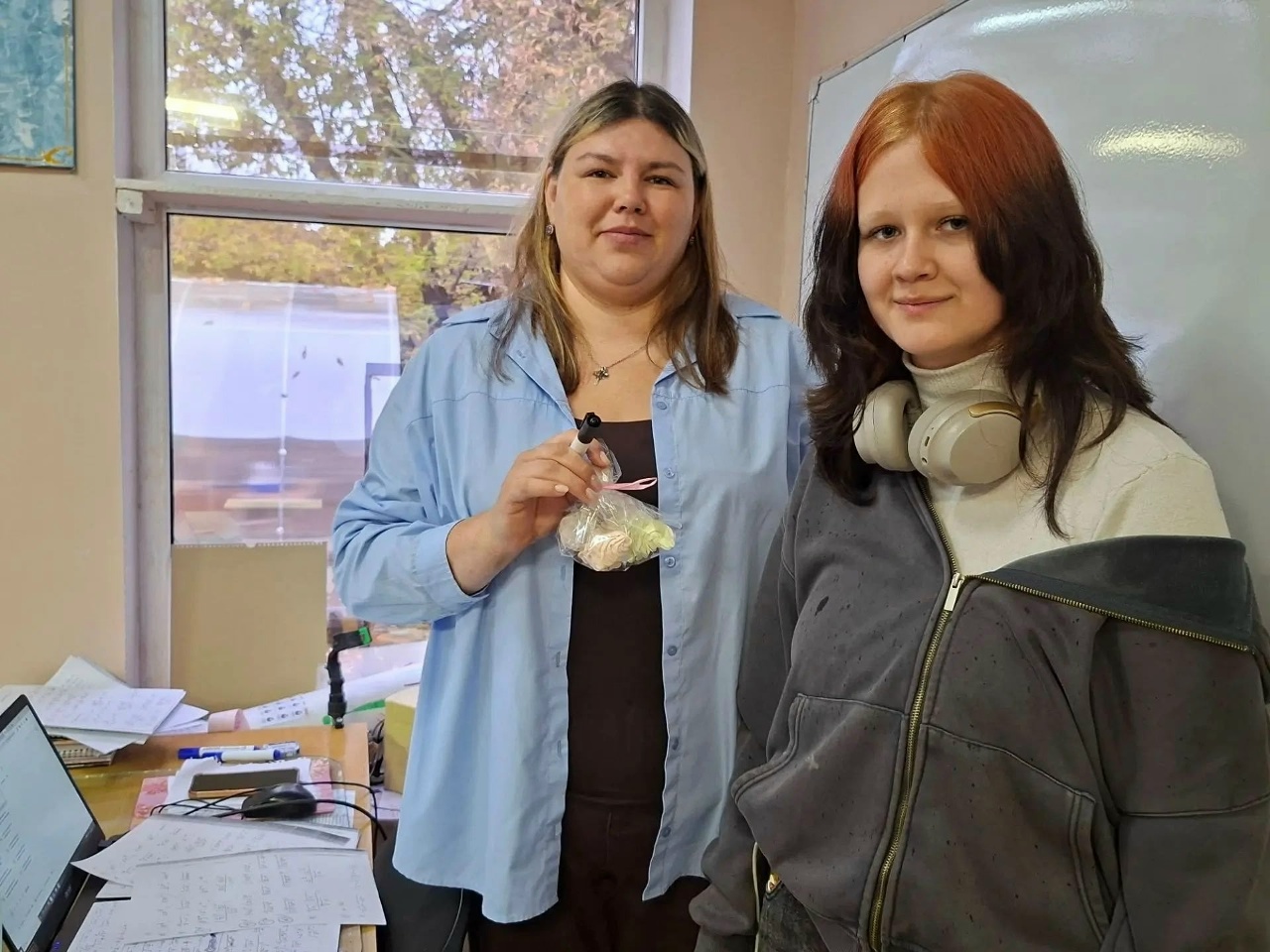 Сладкий подарок ко Дню СПО: амбассадоры «Родника» приготовили зефир!